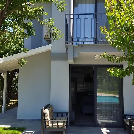 Tuna Apart Ξενοδοχείο *